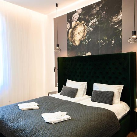 Luxury Apartments Laborca 우주고로트 외부 사진