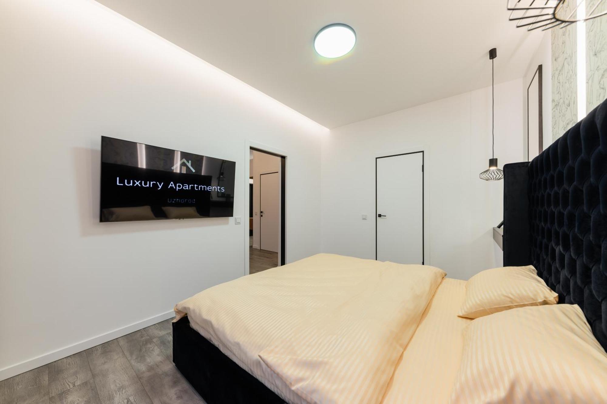 Luxury Apartments Laborca 우주고로트 외부 사진