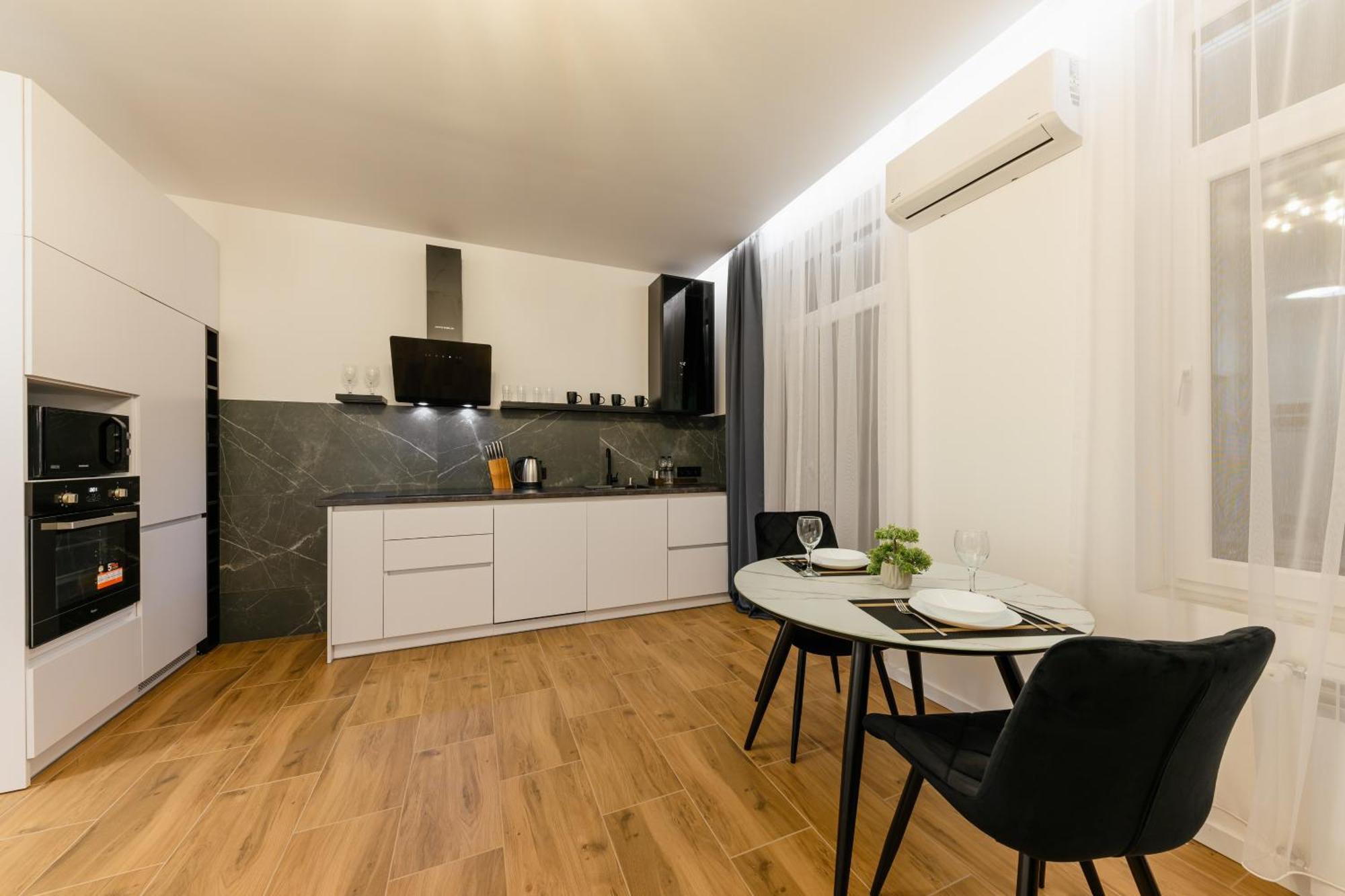Luxury Apartments Laborca 우주고로트 외부 사진