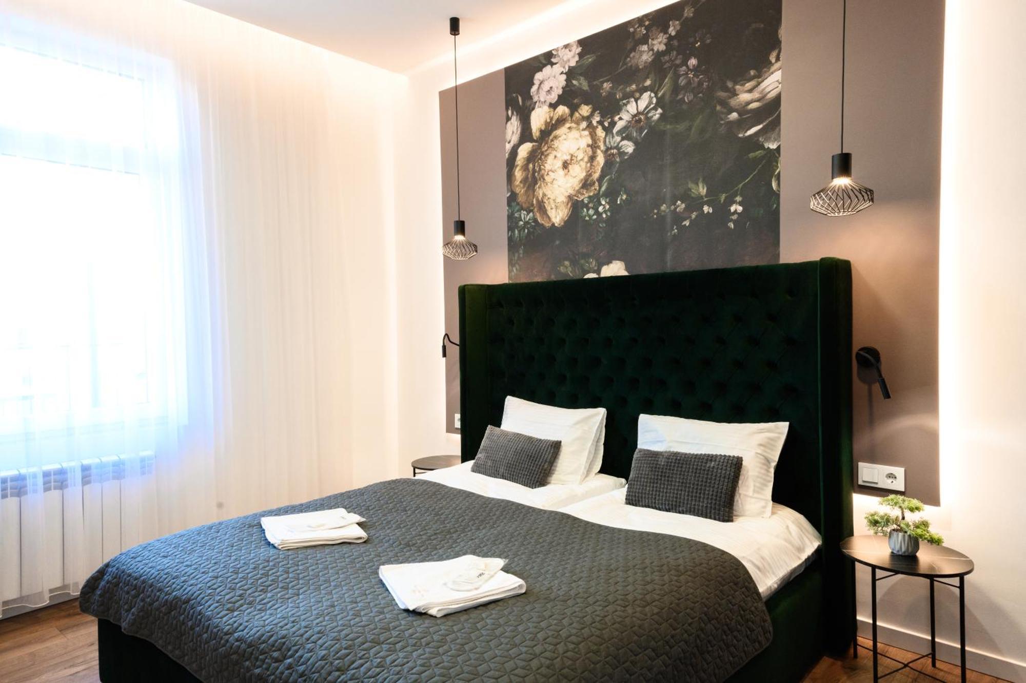 Luxury Apartments Laborca 우주고로트 외부 사진